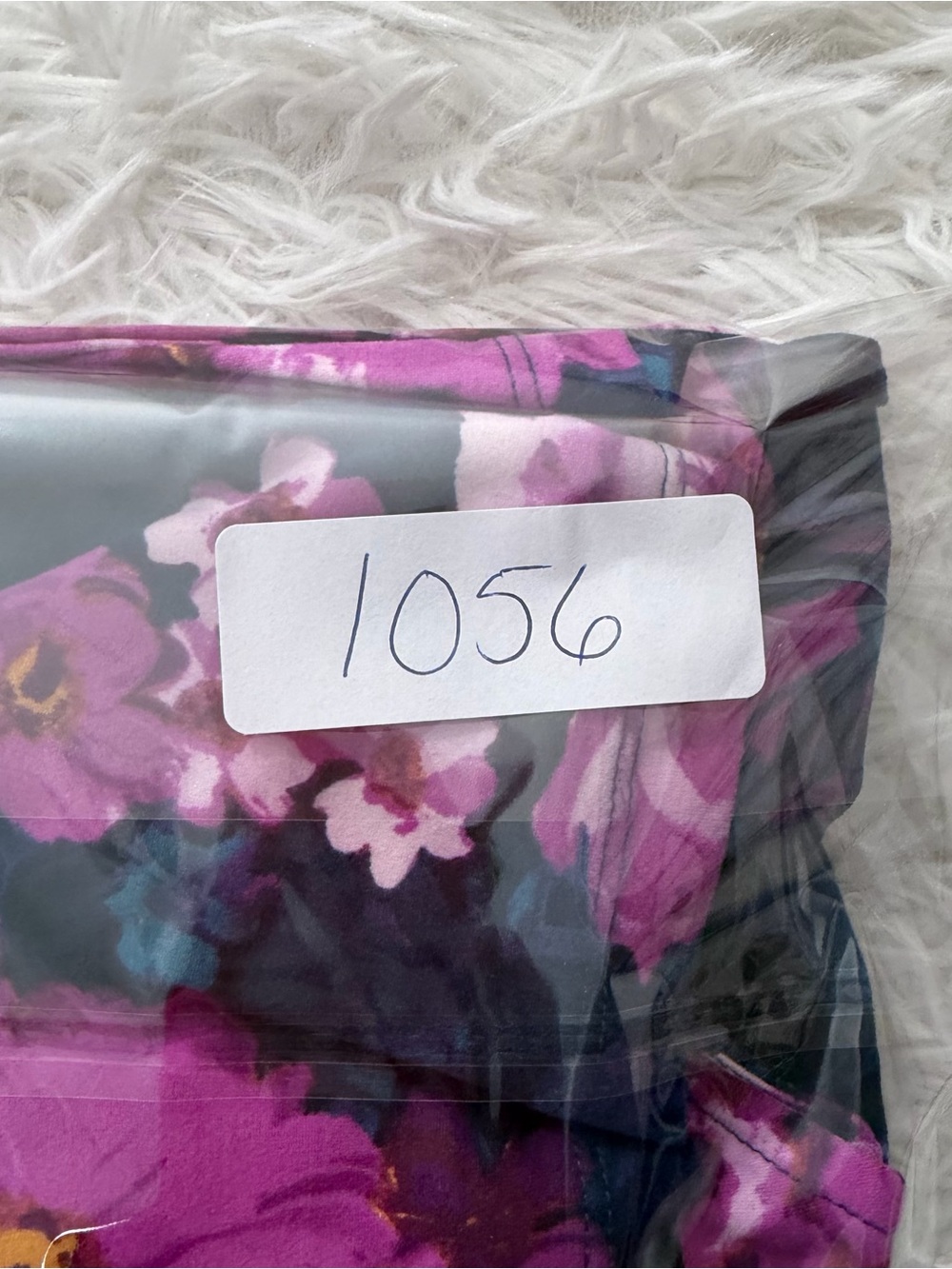 Susan Graver Womens 2X Floral Top Blue Pink Long Bell sleeve Stretch Office - Picture 8 of 8